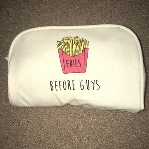 Cosmetic bag